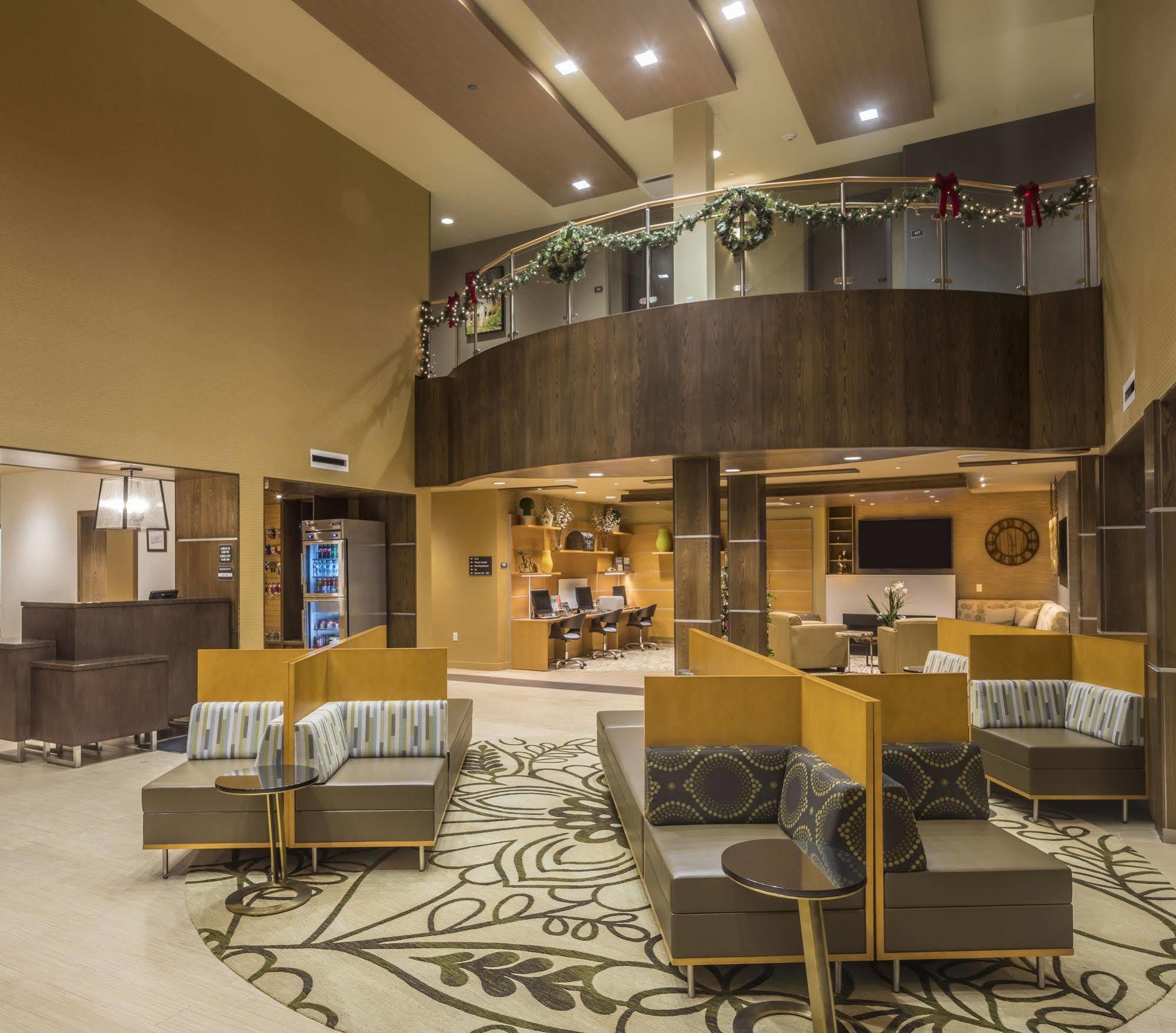 Best Western Plus Franciscan Square Inn & Suites Steubenville Экстерьер фото