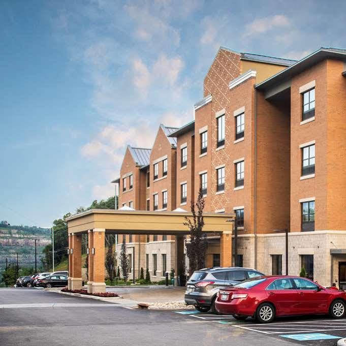 Best Western Plus Franciscan Square Inn & Suites Steubenville Экстерьер фото